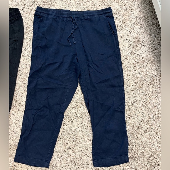 Bundle of two linen cropped pants - Picture 2 of 13
